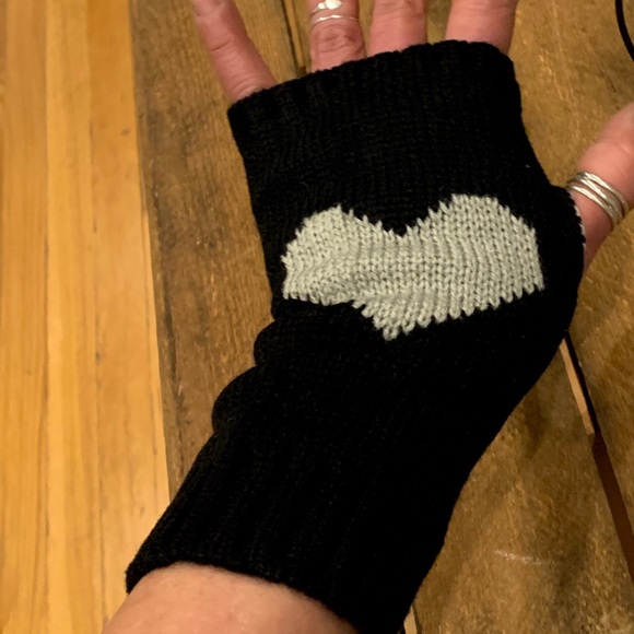 ✨KNIT HEART HAND ARM WARMERS FINGERLESS GLOVE - Picture 7 of 7